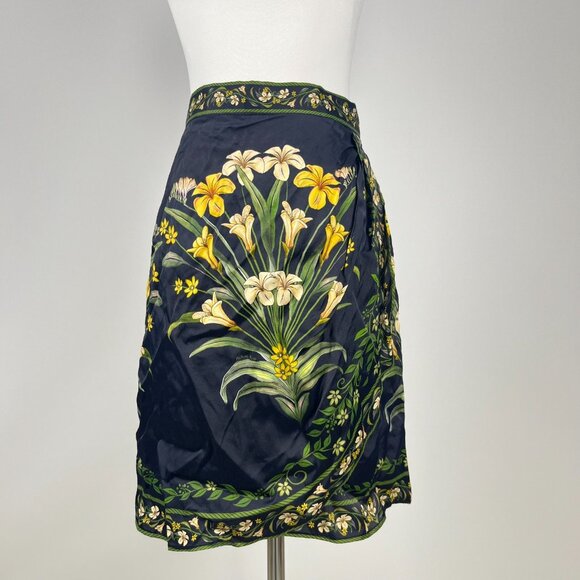 NWOT Farm Rio Flowers Arch Wrap Front Floral Flowers Mini Skirt Size S - Picture 2 of 13